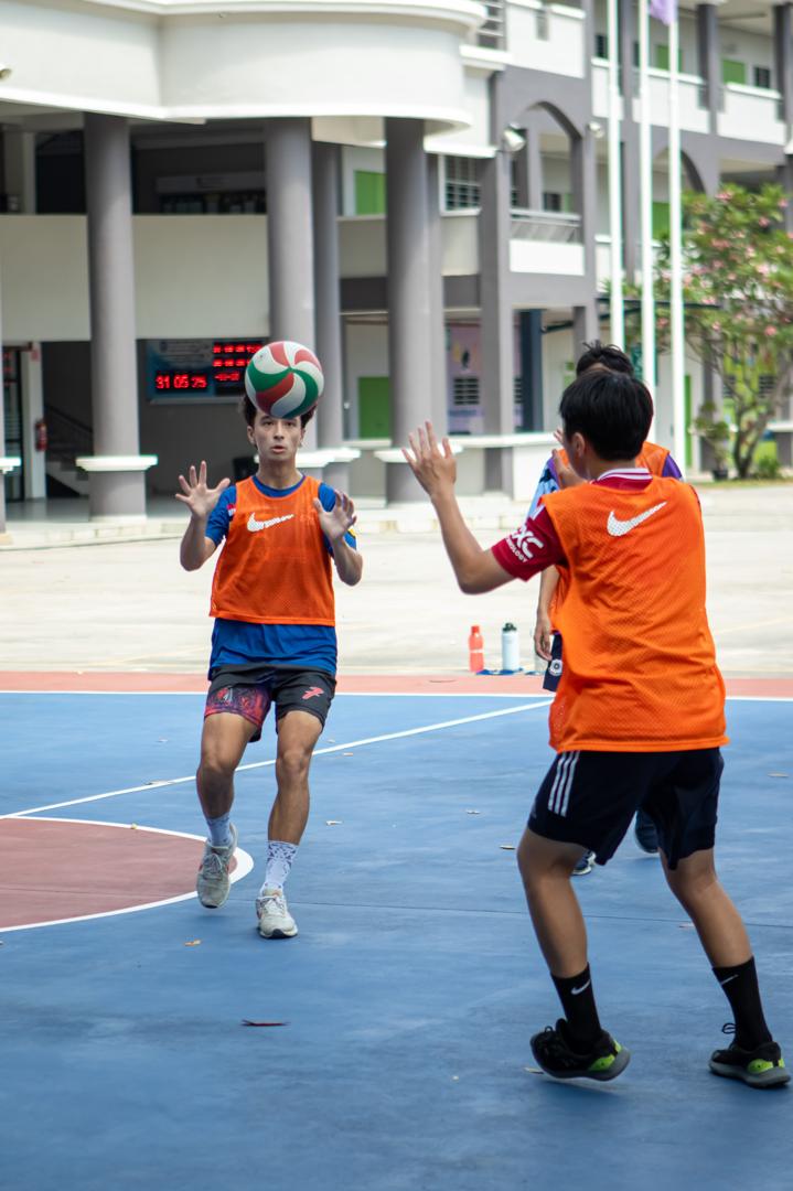 Ball passing during game