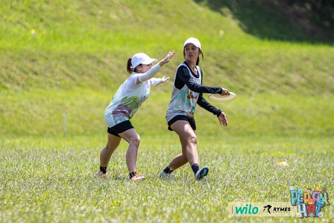 Frisbee training session